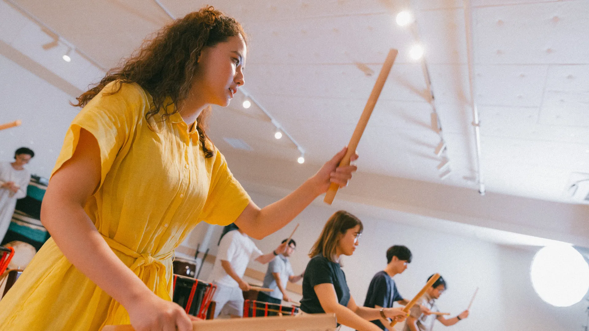 Japanese drum TAIKO is easy for anyone to enjoy and can be enjoyed by all participants.